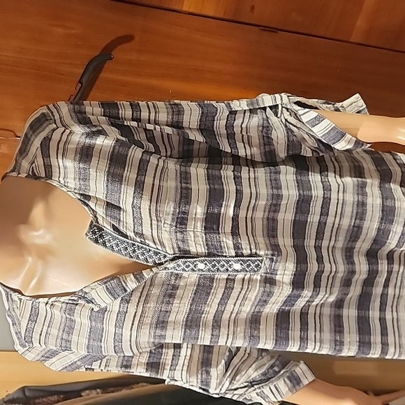 Button Down Shirt - Picture 2 of 9